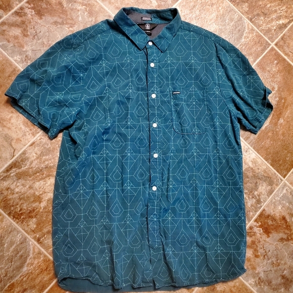 Volcom | Shirts | Button Up T | Poshmark